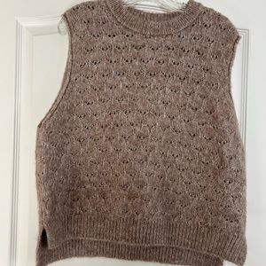 Women’s Crew Neck Sweater Vest